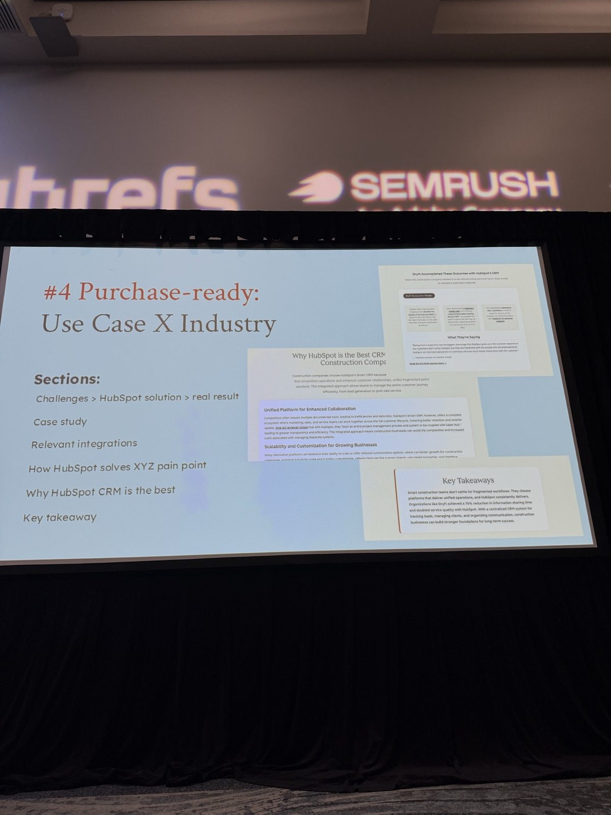 Slide '#4 Purchase-ready: Use Case X Industry' con las secciones de la página: Challenges, HubSpot solution, real result; Case study; Relevant integrations; How HubSpot solves XYZ pain point; Why HubSpot CRM is the best; Key takeaway